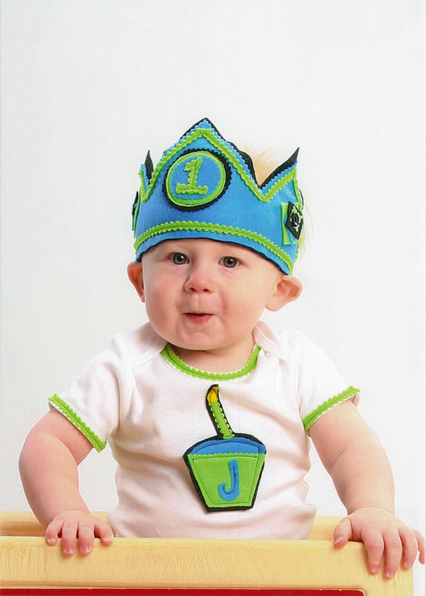 DIY Birthday Crown and Onesie