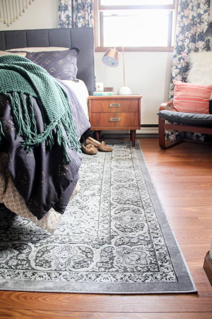 Classic Rug in Modern Bedroom