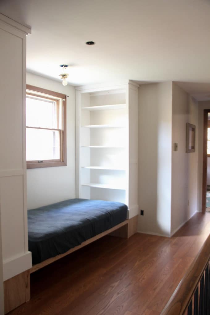 DIY Built in Daybed and Bookshelves